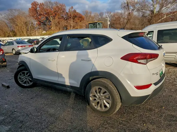 KM8J33A24GU043669 2016 HYUNDAI TUCSON - Image 2