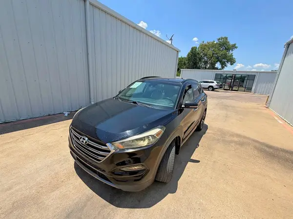 KM8J33A24GU046040 2016 HYUNDAI TUCSON - Image 2