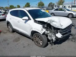 KM8J33A24GU063405 2016 HYUNDAI TUCSON
