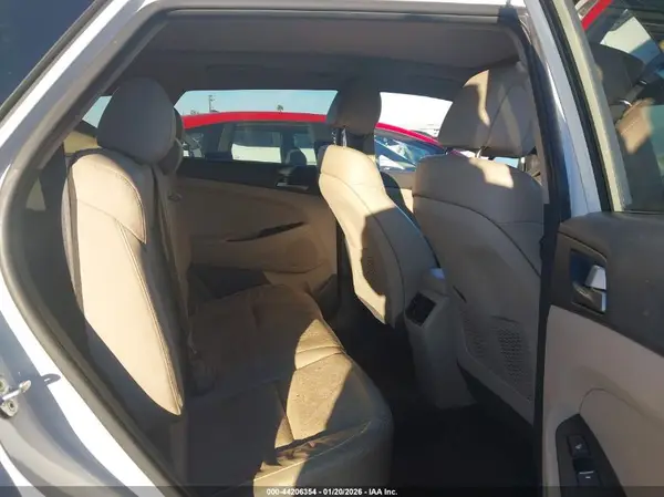 KM8J33A24GU065610 2016 HYUNDAI TUCSON - Image 8