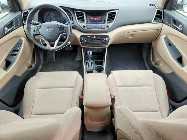 KM8J33A24GU101313 2016 HYUNDAI TUCSON - Image 8