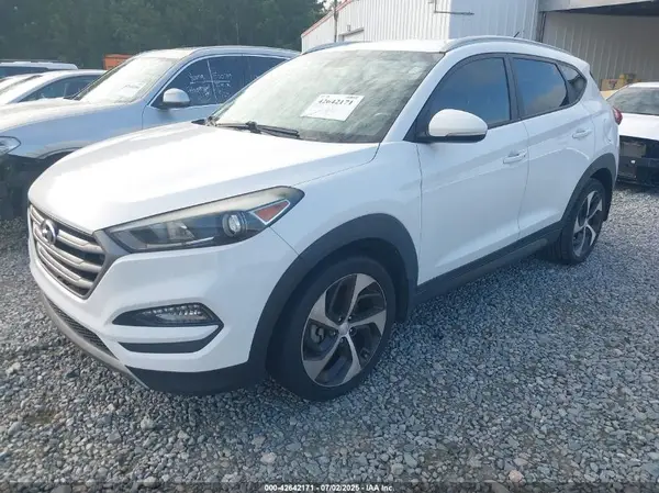 KM8J33A24GU125224 2016 HYUNDAI TUCSON - Image 2