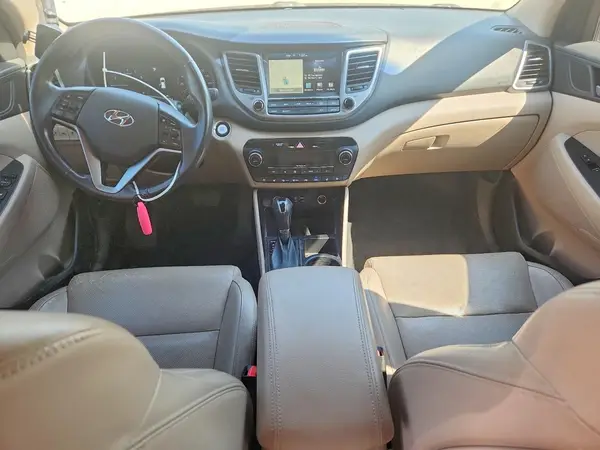 KM8J33A24GU160880 2016 HYUNDAI TUCSON - Image 8