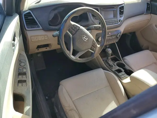 KM8J33A24GU160975 2016 HYUNDAI TUCSON - Image 8