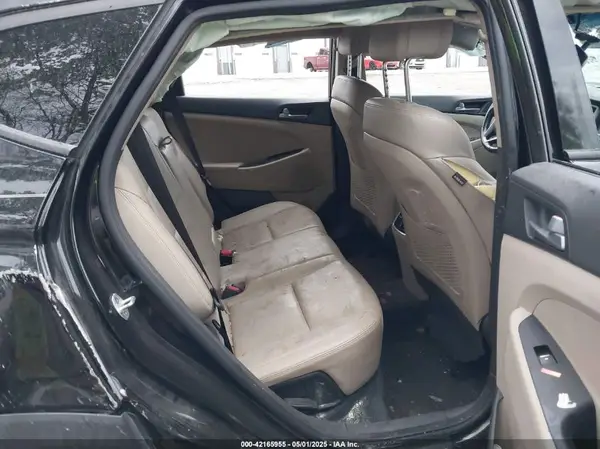 KM8J33A24GU161690 2016 HYUNDAI TUCSON - Image 8