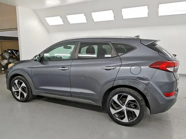 KM8J33A24GU187092 2016 HYUNDAI TUCSON - Image 2