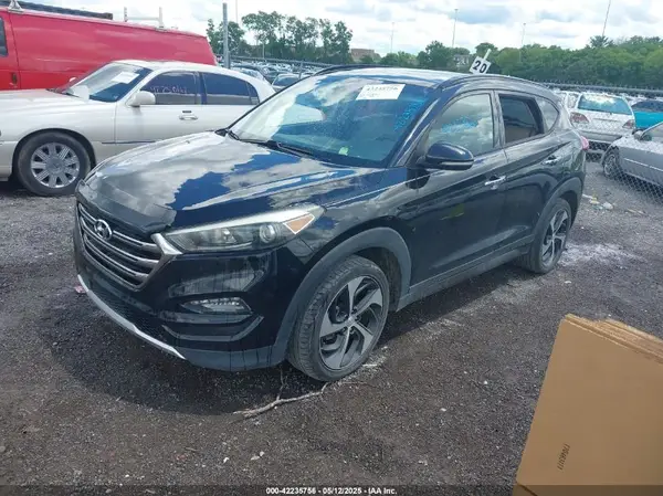 KM8J33A24GU199386 2016 HYUNDAI TUCSON - Image 2