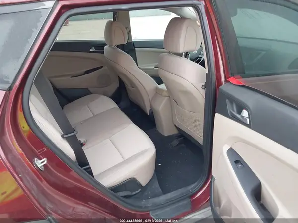 KM8J33A24GU201783 2016 HYUNDAI TUCSON - Image 8