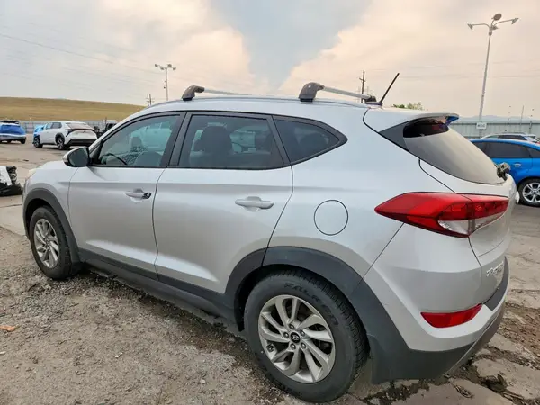 KM8J33A24GU217370 2016 HYUNDAI TUCSON - Image 2