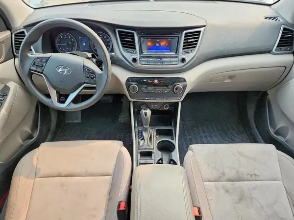 KM8J33A24GU217370 2016 HYUNDAI TUCSON - Image 8