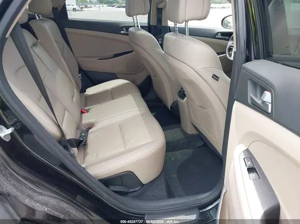 KM8J33A24GU222147 2016 HYUNDAI TUCSON - Image 8