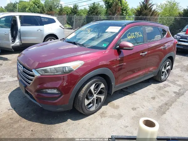 KM8J33A24GU226456 2016 HYUNDAI TUCSON - Image 2