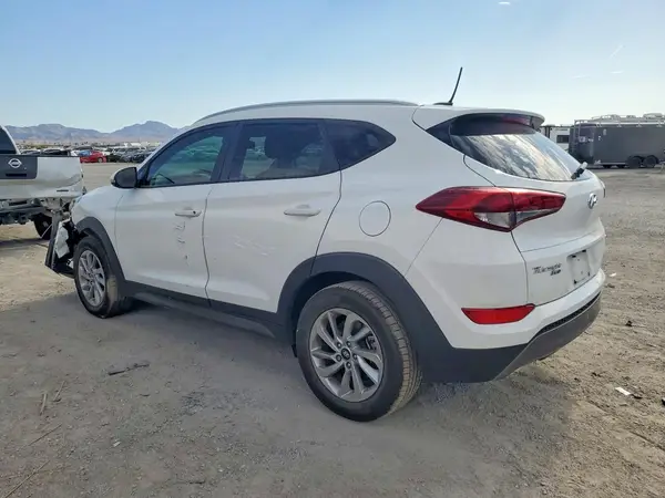 KM8J33A24GU233276 2016 HYUNDAI TUCSON - Image 2