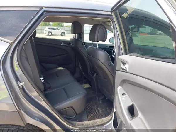 KM8J33A24GU249526 2016 HYUNDAI TUCSON - Image 8