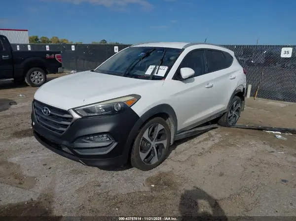 KM8J33A24GU254063 2016 HYUNDAI TUCSON - Image 2