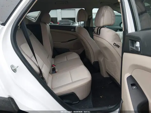 KM8J33A24GU267735 2016 HYUNDAI TUCSON - Image 8