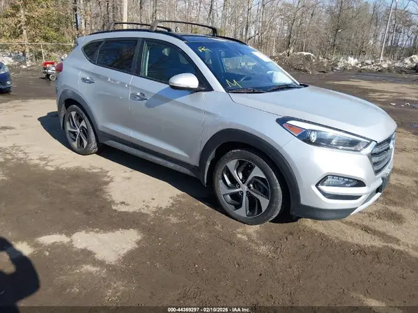 KM8J33A24HU274671 2017 HYUNDAI TUCSON - Image 1