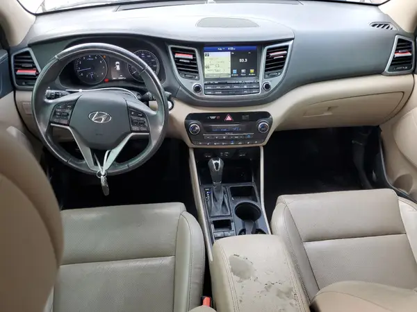 KM8J33A24HU274766 2017 HYUNDAI TUCSON - Image 8