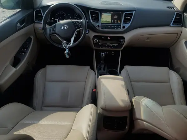 KM8J33A24HU276338 2017 HYUNDAI TUCSON - Image 8