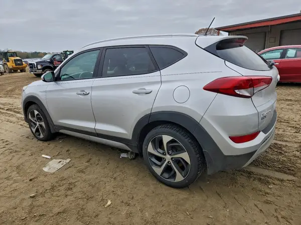 KM8J33A24HU279160 2017 HYUNDAI TUCSON - Image 2