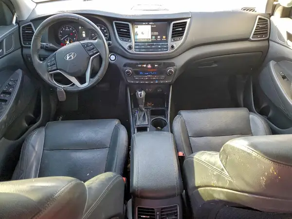 KM8J33A24HU281975 2017 HYUNDAI TUCSON - Image 8