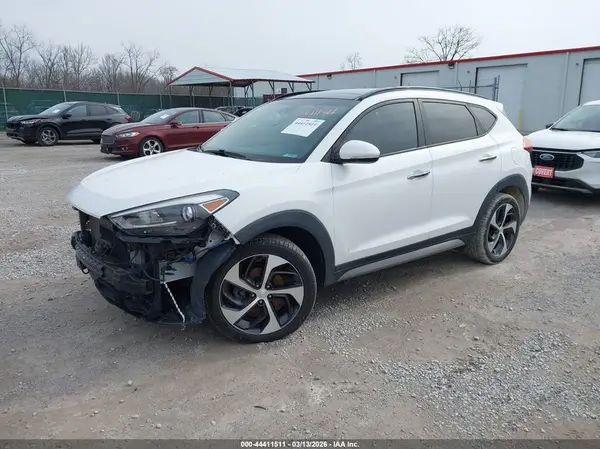 KM8J33A24HU282916 2017 HYUNDAI TUCSON - Image 2