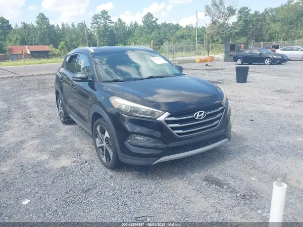KM8J33A24HU283242 2017 HYUNDAI TUCSON - Image 1