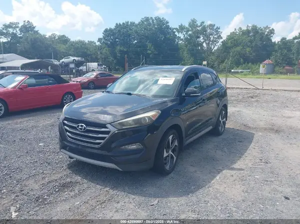 KM8J33A24HU283242 2017 HYUNDAI TUCSON - Image 2