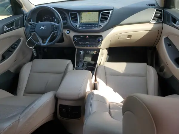 KM8J33A24HU291647 2017 HYUNDAI TUCSON - Image 8