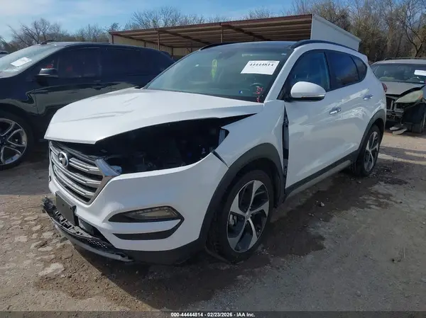 KM8J33A24HU293706 2017 HYUNDAI TUCSON - Image 2