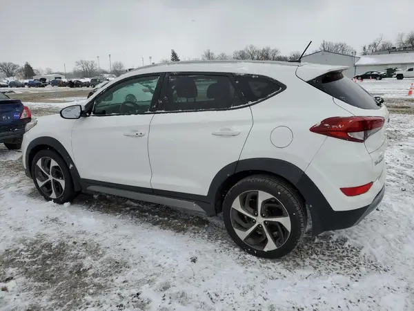 KM8J33A24HU300394 2017 HYUNDAI TUCSON - Image 2
