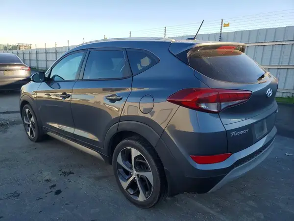 KM8J33A24HU312402 2017 HYUNDAI TUCSON - Image 2
