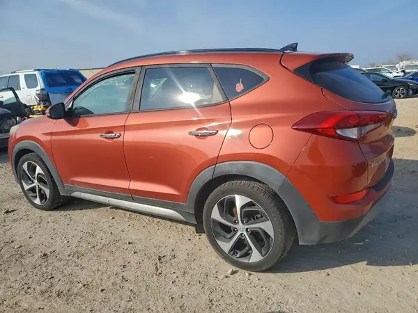 KM8J33A24HU317194 2017 HYUNDAI TUCSON - Image 2