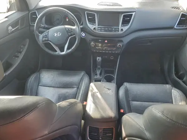 KM8J33A24HU317194 2017 HYUNDAI TUCSON - Image 8