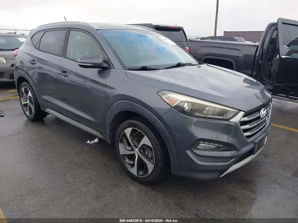 KM8J33A24HU357470 2017 HYUNDAI TUCSON - Image 1
