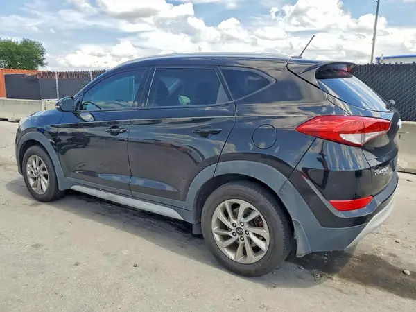 KM8J33A24HU357694 2017 HYUNDAI TUCSON - Image 2