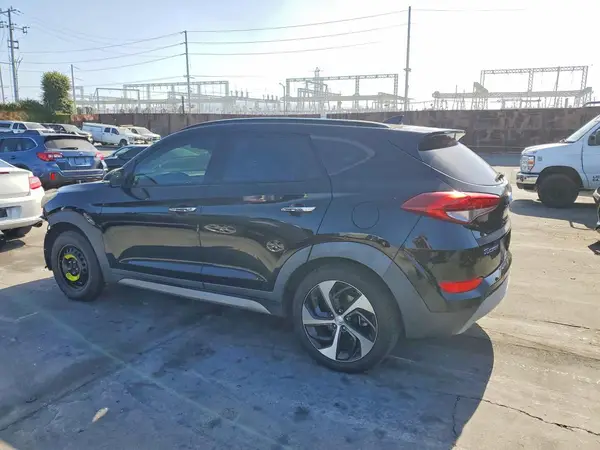 KM8J33A24HU357758 2017 HYUNDAI TUCSON - Image 2