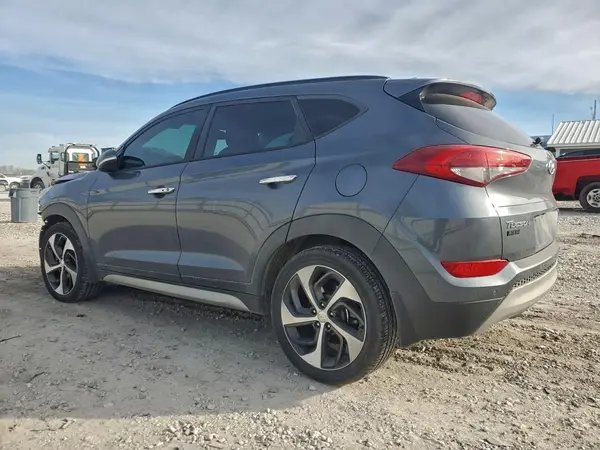 KM8J33A24HU366914 2017 HYUNDAI TUCSON - Image 2