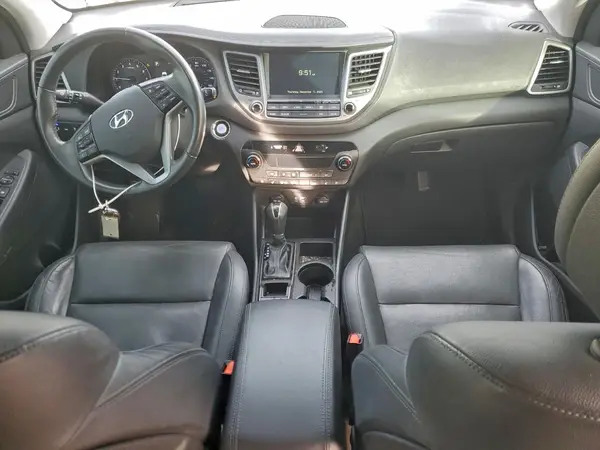 KM8J33A24HU366914 2017 HYUNDAI TUCSON - Image 8