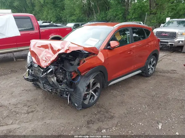 KM8J33A24HU370929 2017 HYUNDAI TUCSON - Image 2