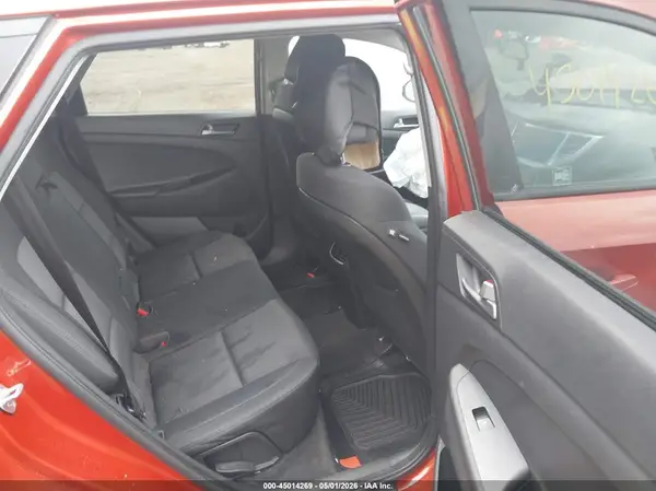 KM8J33A24HU370929 2017 HYUNDAI TUCSON - Image 8
