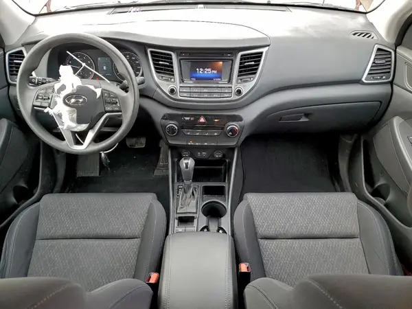KM8J33A24HU370932 2017 HYUNDAI TUCSON - Image 8