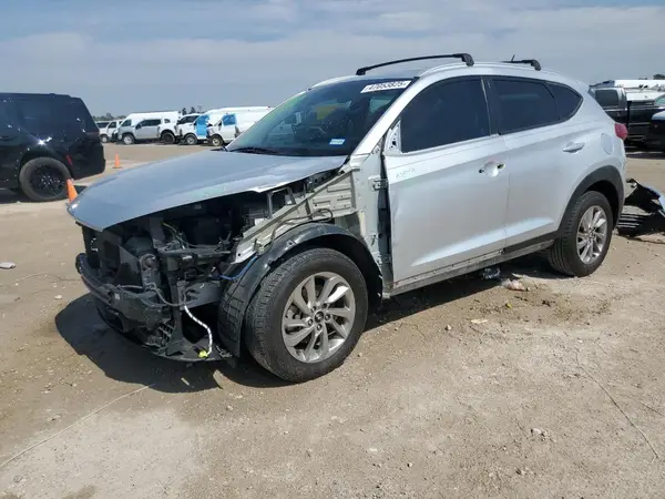 KM8J33A24HU371563 2017 HYUNDAI TUCSON - Image 1
