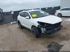 KM8J33A24HU373555 2017 HYUNDAI TUCSON