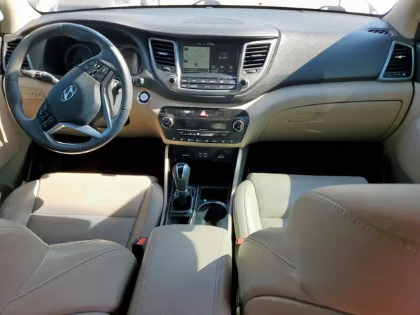 KM8J33A24HU376407 2017 HYUNDAI TUCSON - Image 8