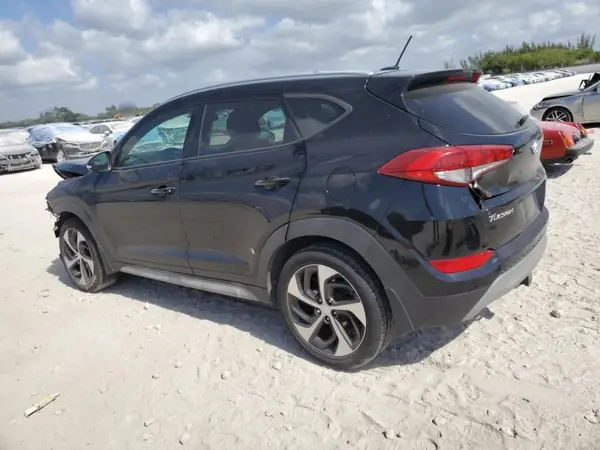 KM8J33A24HU383793 2017 HYUNDAI TUCSON - Image 2