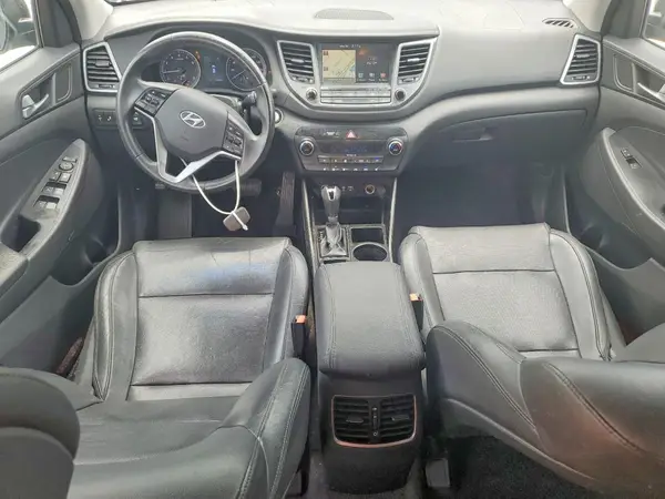 KM8J33A24HU386676 2017 HYUNDAI TUCSON - Image 8