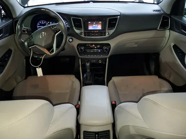 KM8J33A24HU388735 2017 HYUNDAI TUCSON - Image 8