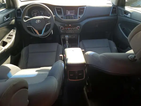 KM8J33A24HU388816 2017 HYUNDAI TUCSON - Image 8