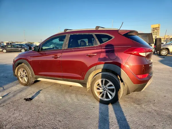 KM8J33A24HU393840 2017 HYUNDAI TUCSON - Image 2